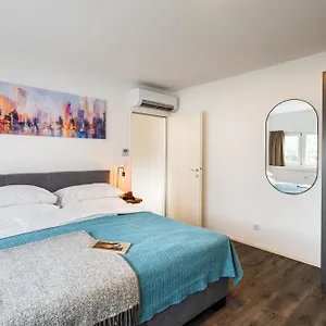  Apartment Urban Island I Riverside