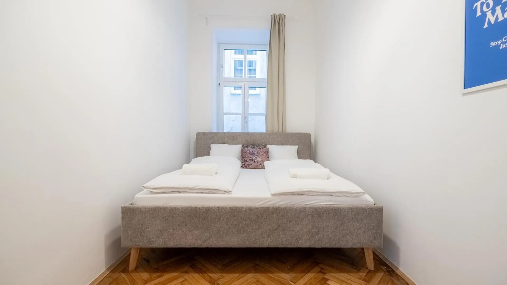 4Ty3 Apartments - Franz Josef City Apartment Is Calling Vienna 0*,  Austria