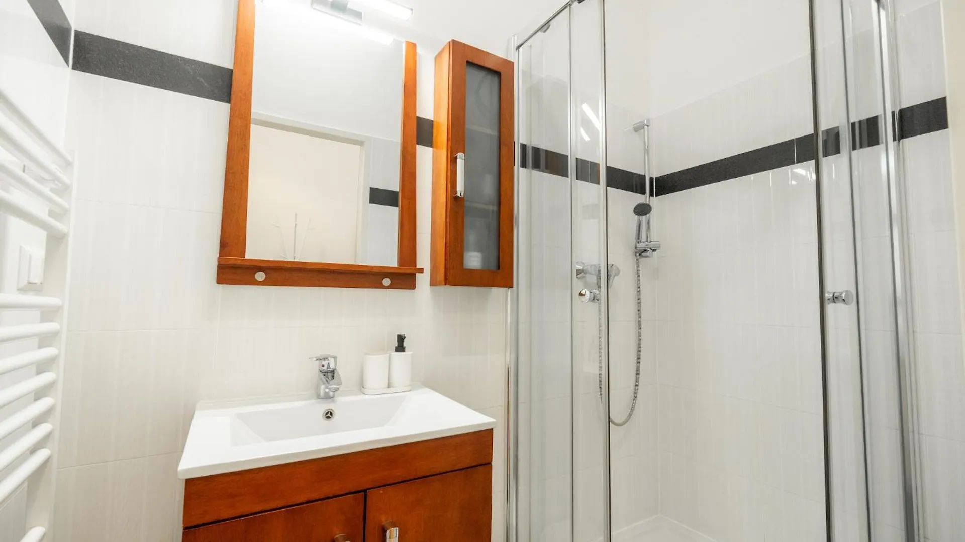 4Ty3 Apartments - Franz Josef City Apartment Is Calling Vienna